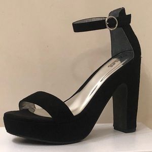 Carlos Santana Chunky Heels